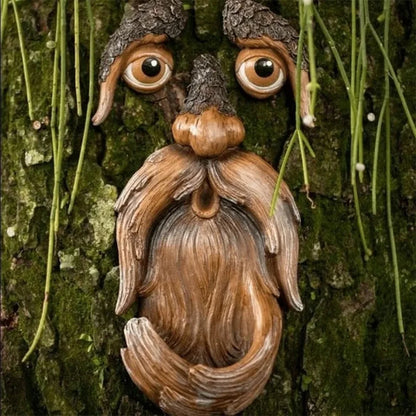 Resin Tree Face Bird Feeder